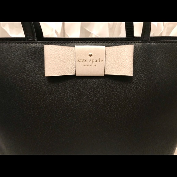♠️Kate Spade Robinson Ellis Tote♠️ - Picture 2 of 4
